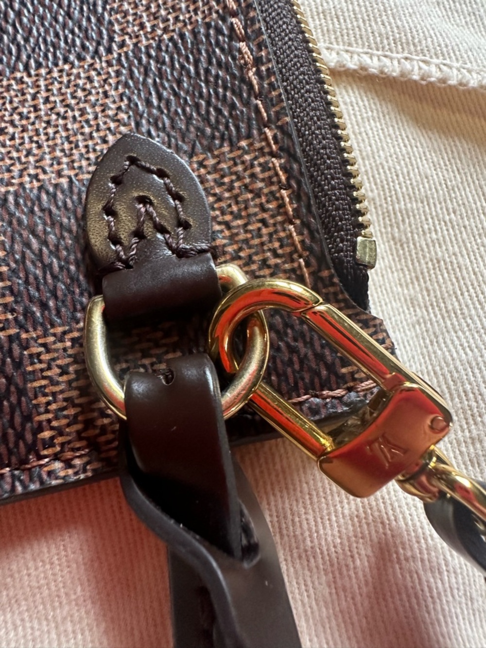 💯 Authentic Louis Vuitton Damier Ebene Neverfull Wristlet Pouch - Picture 8 of 14